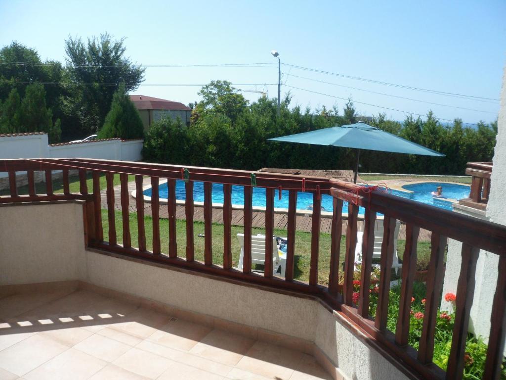 Morski Briz Balchik Bagian luar foto