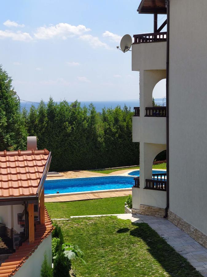 Morski Briz Balchik Bagian luar foto